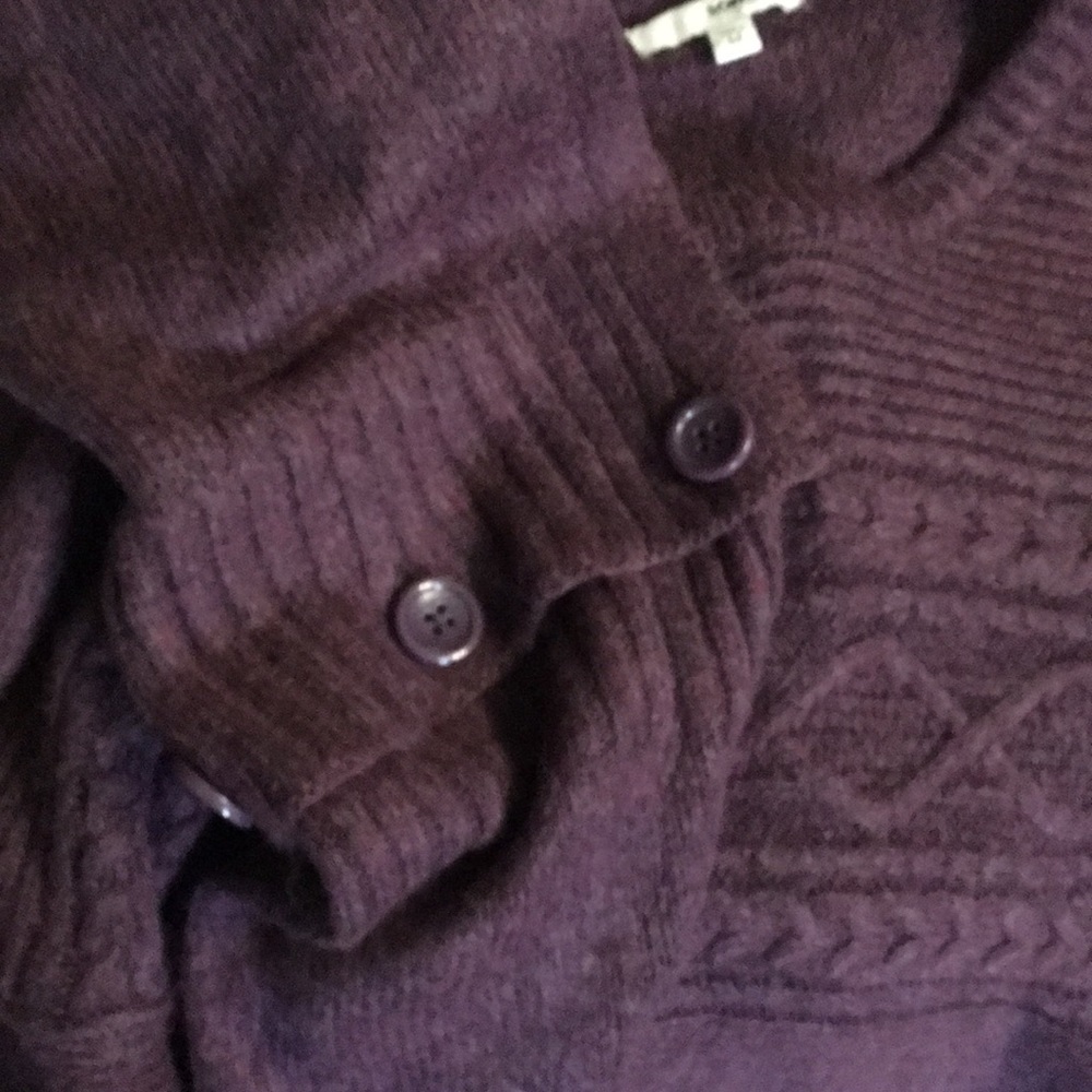 Sweater - Picture 4 of 8